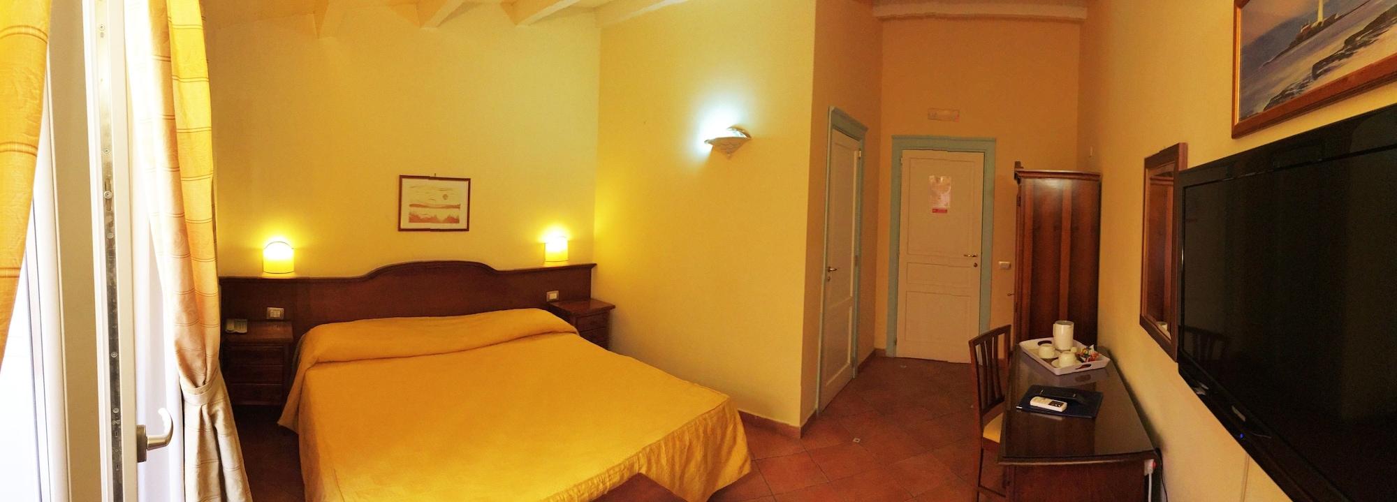 Hotel Mediterraneo Сиракузы Экстерьер фото