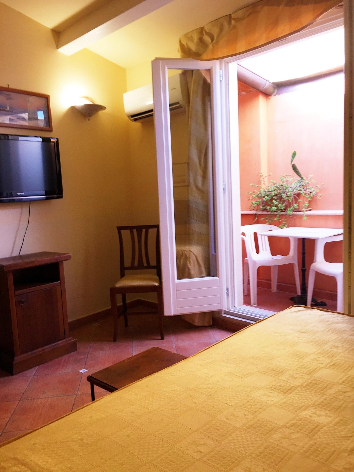 Hotel Mediterraneo Сиракузы Экстерьер фото
