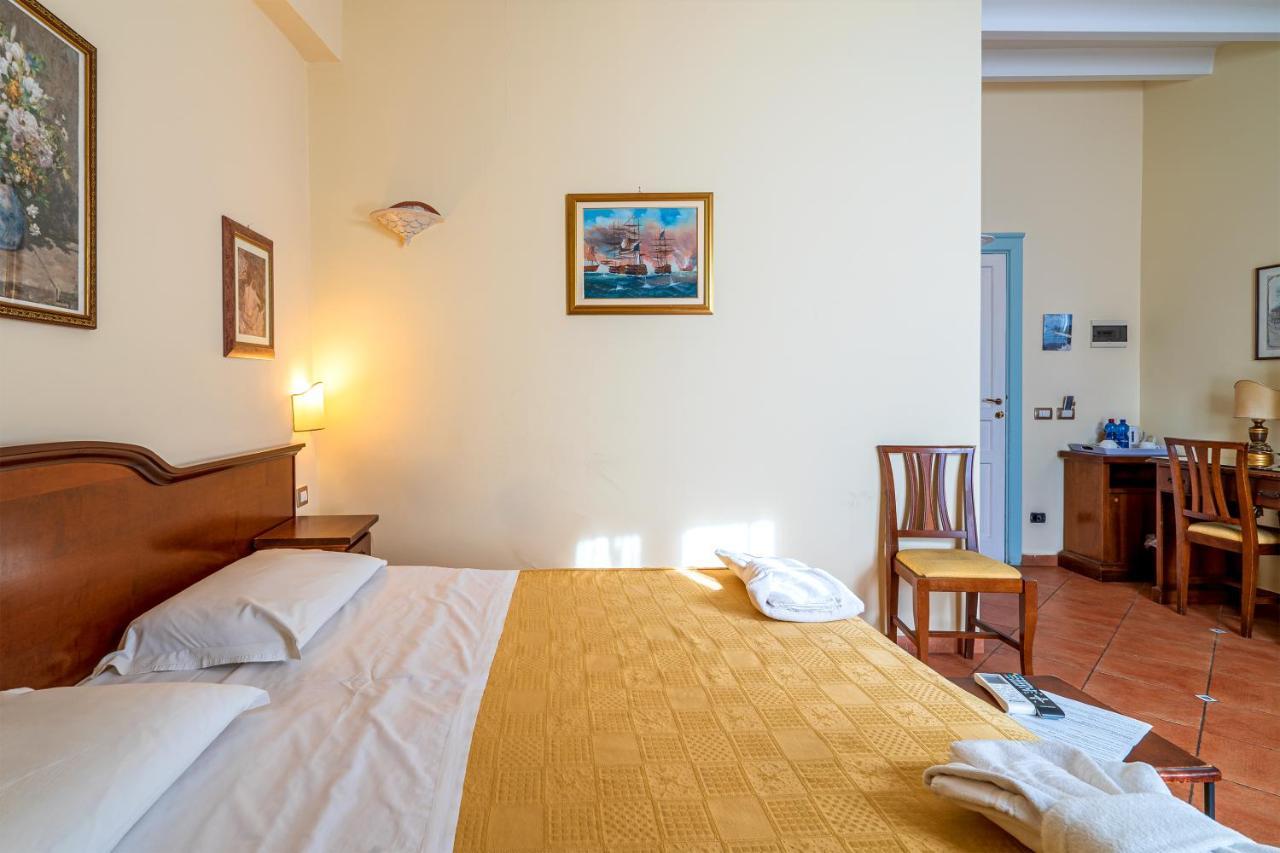 Hotel Mediterraneo Сиракузы Экстерьер фото