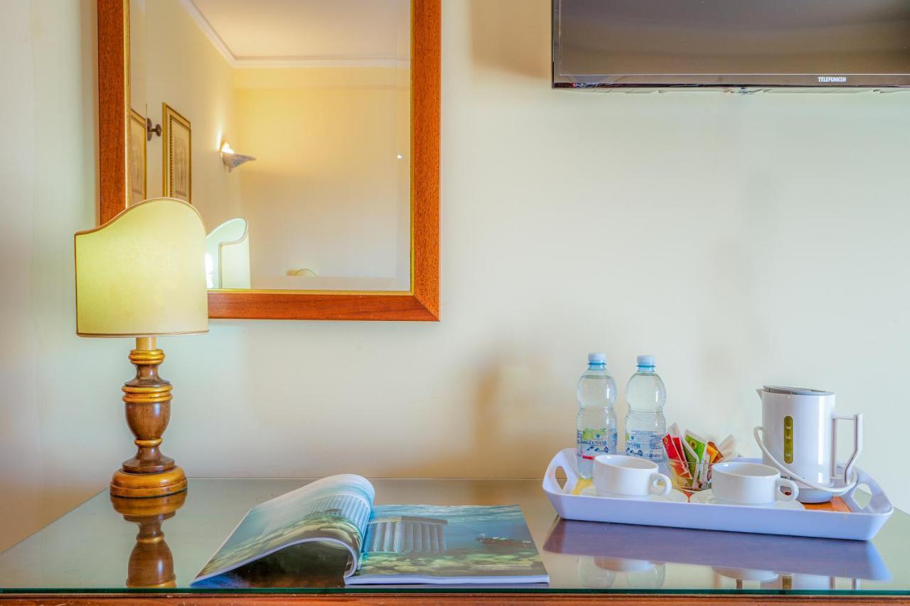 Hotel Mediterraneo Сиракузы Экстерьер фото