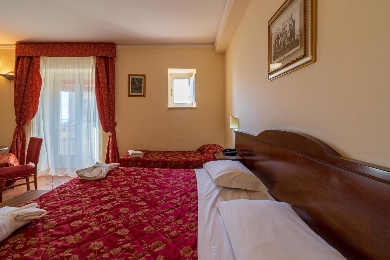 Hotel Mediterraneo Сиракузы Экстерьер фото