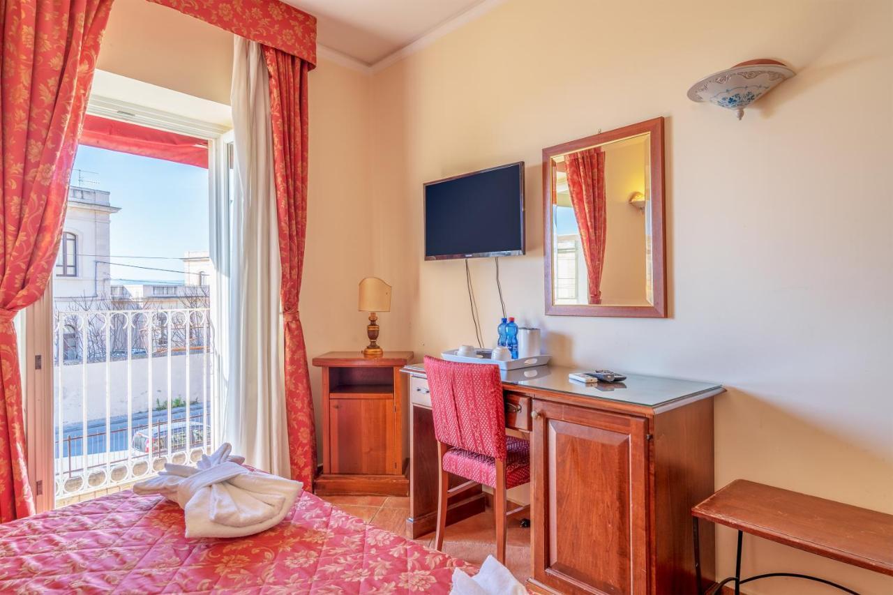 Hotel Mediterraneo Сиракузы Экстерьер фото