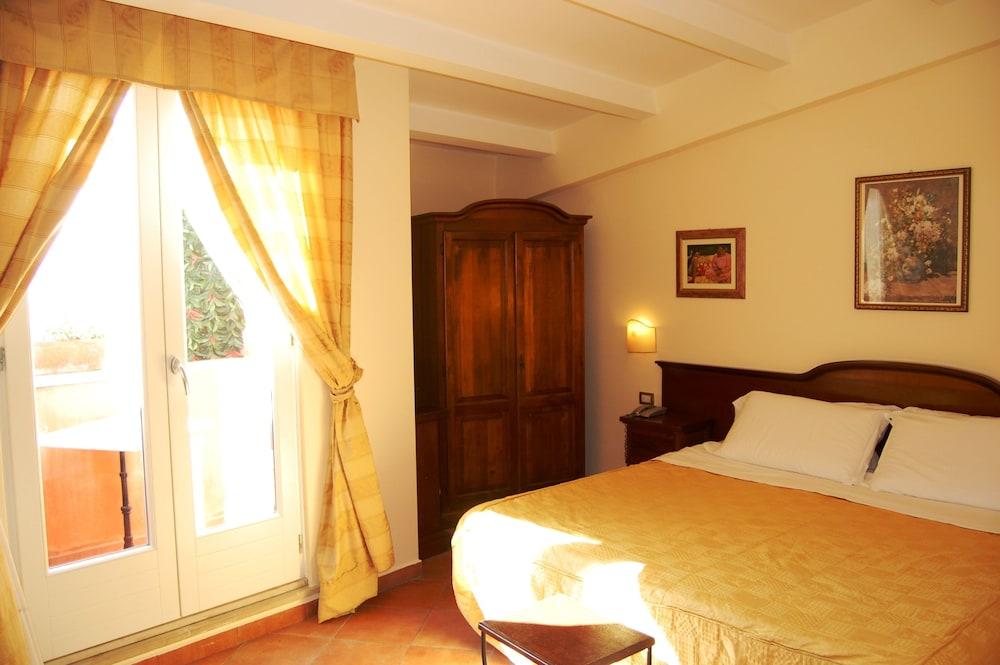 Hotel Mediterraneo Сиракузы Экстерьер фото