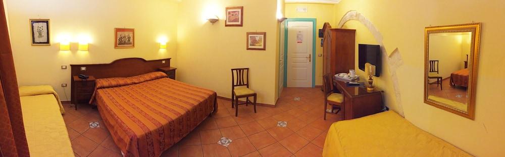 Hotel Mediterraneo Сиракузы Экстерьер фото
